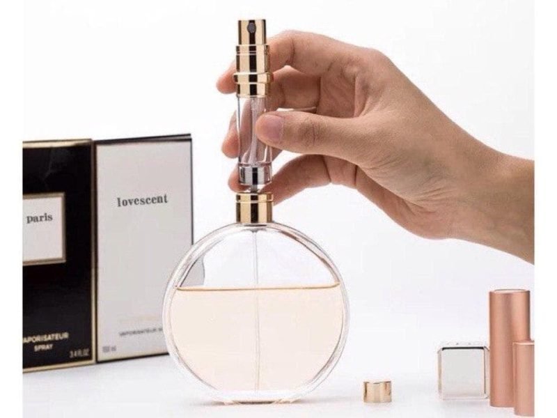 Nước Hoa Chiết Là Gì? 5 Điều Bạn Cần Biết Về Nước Hoa Chiết